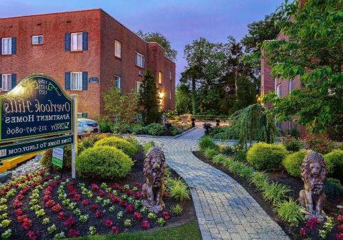 Exterior view of Overlook apartments for rent in Abington, PA